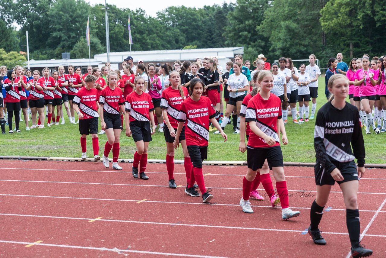 Bild 132 - Loewinnen Cup